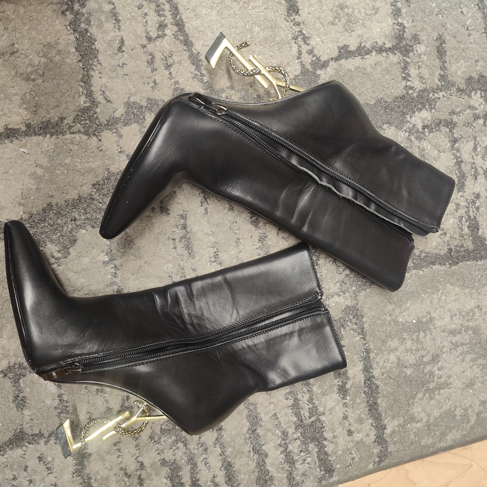 Elegant Black Ankle Boots - Picture 10 of 16